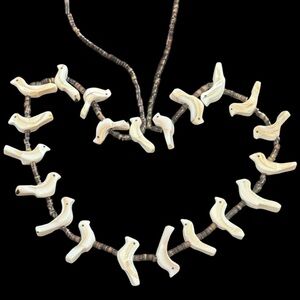 Vintage Zuni Oyster Shell Fetish Bird Necklace